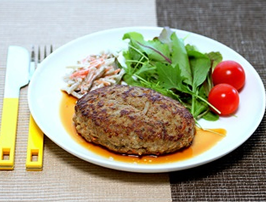 ごぼうサラダ入り和風ハンバーグ