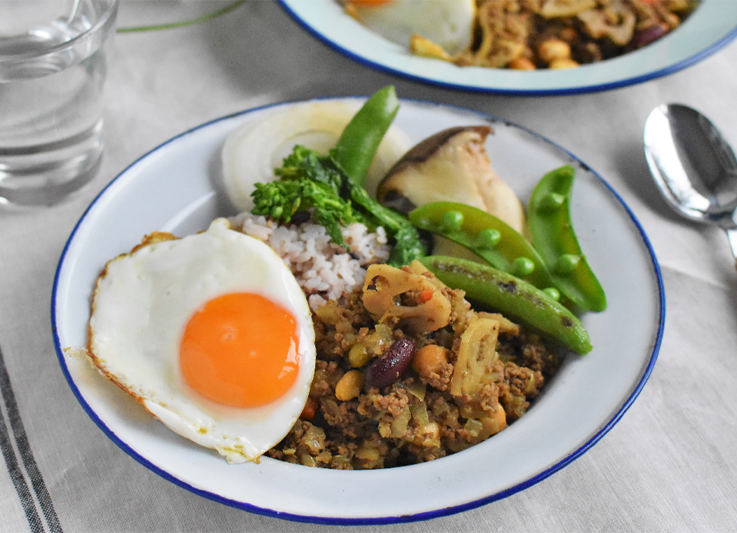 まめ根菜と春野菜のキーマカレー