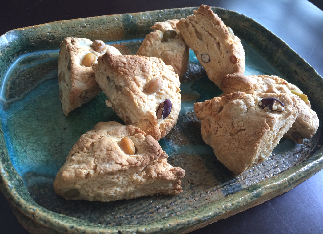 香ばし美味！！豆と黒蜜のスコーン