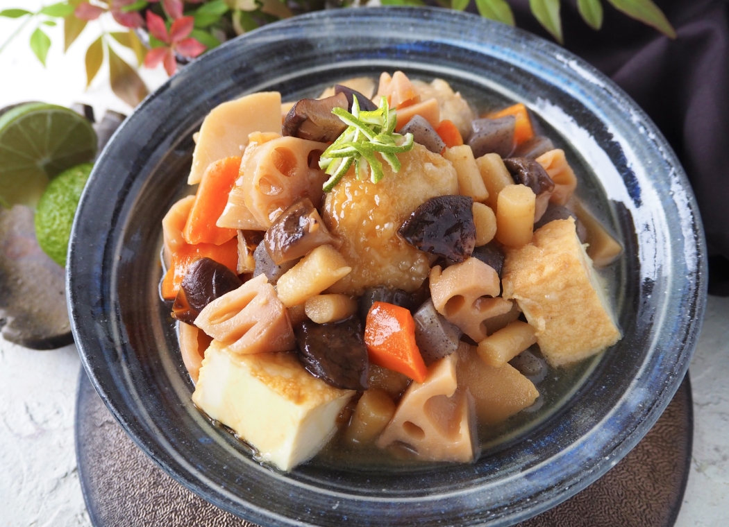 【根菜たっぷり】鶏もも肉と彩り根菜のとろ〜りとろみ煮